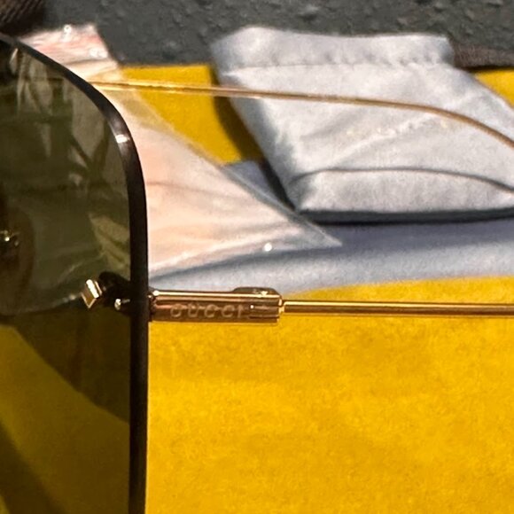 GUCCI Sunglasses with Dangle Hearts & Ltd Edition Case GUCCI Luxury Sunnies NWT - Picture 6 of 16
